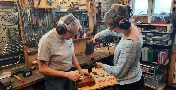 Learn how to master electrical tools in a do it yourself (d.i.y.) workshop, hosted by Peter's Workshops.